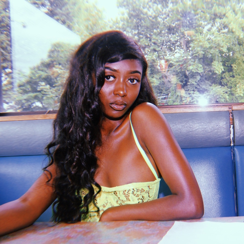 Meet your Posher, Nikera